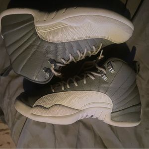 Jordan 12 stealth